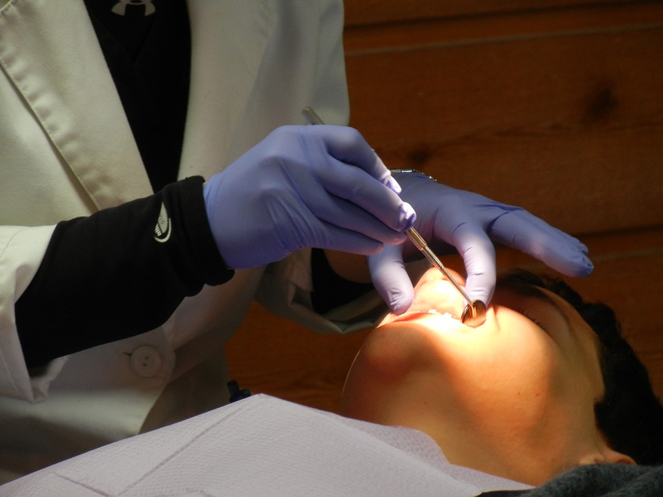 Les dentistes qui font le choix de la sédation intraveineuse
